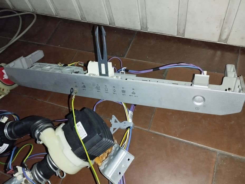 Peças Maq loiça BEKO 6831 X