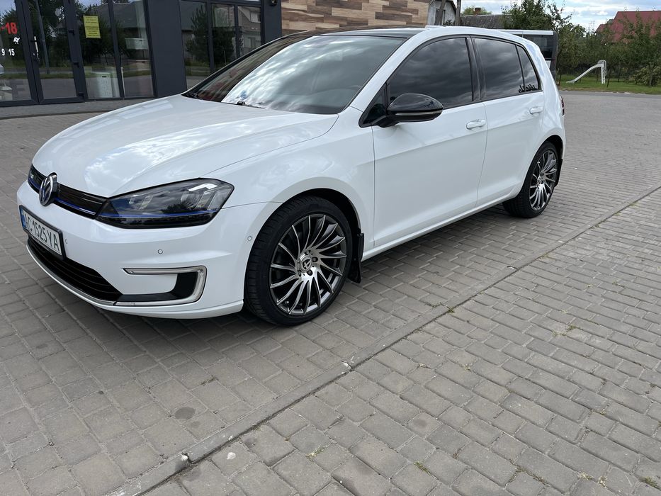 Volkswagen e-golf 2014 рік