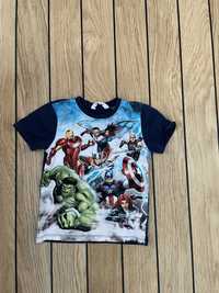 Sprzedam T-shirt chłopięcy Avengers