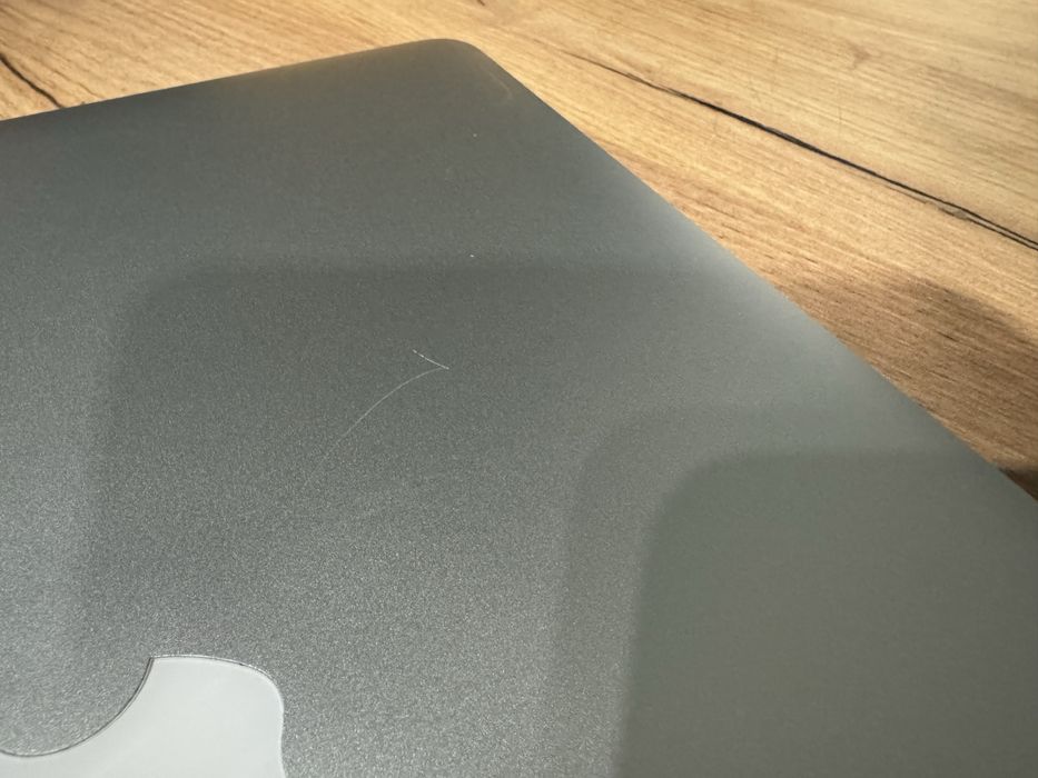 Apple MacBook Pro Retina 15'' A1398 i7 2.2GHz 16GB 1TB (2015)