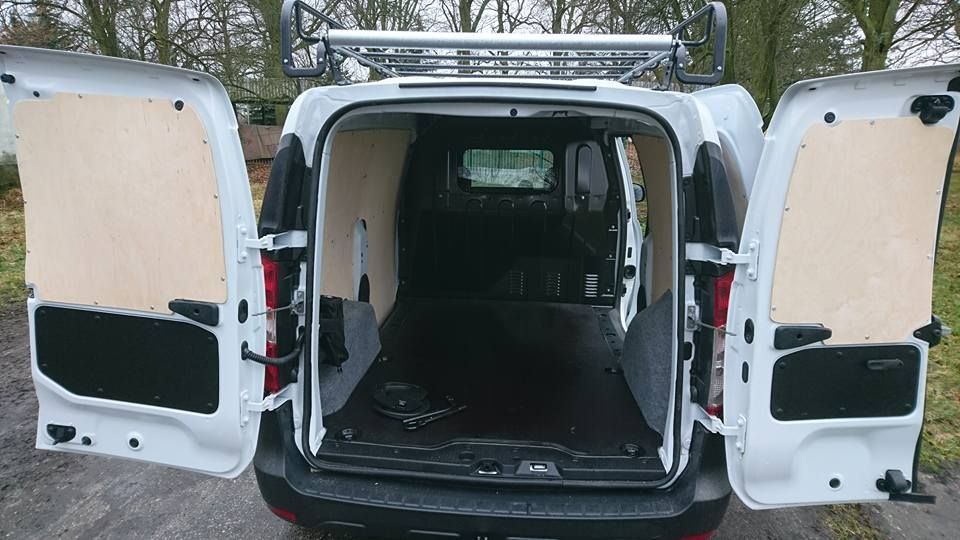 Dacia Dokker ochrona przedziału ładunkowego