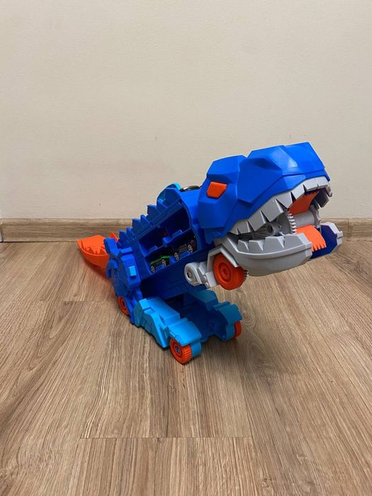 Акція!!! Динозавр Трансформер автовоз Hauler Truck
Гоночна траса T-Rex