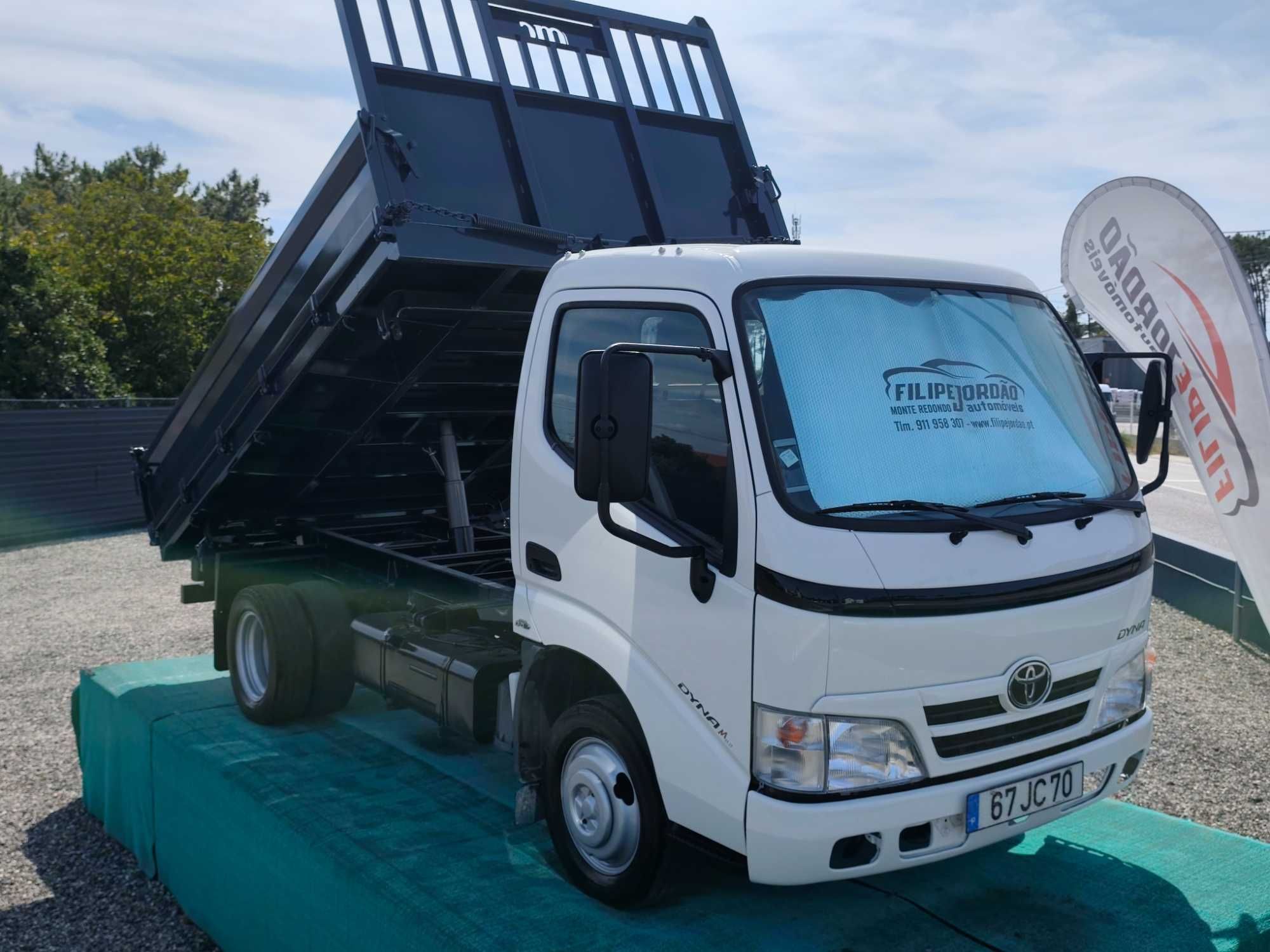 Toyota Dyna 3.0 d4d com bascula nova