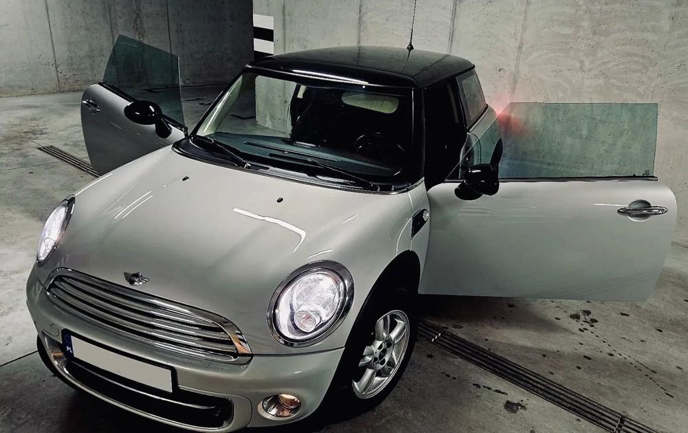 MINI Cooper Super Stan Zarejestrowany