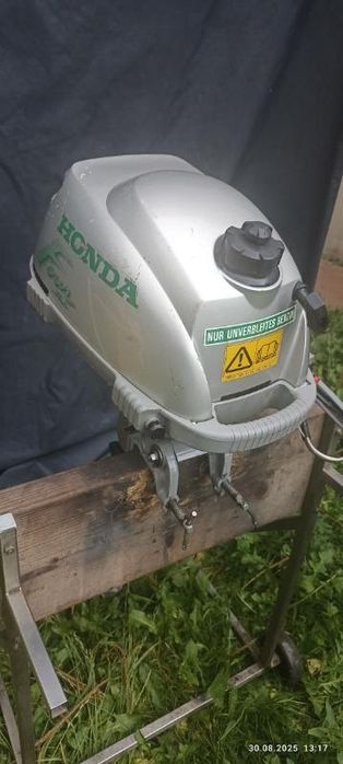 Silnik zaburtowy Honda BF 2B