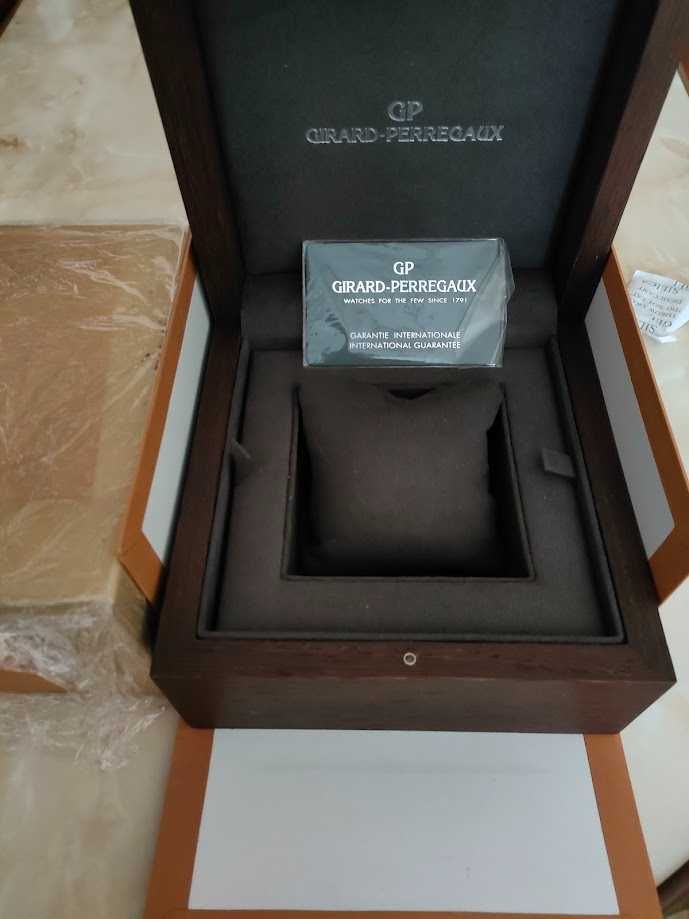 Girard Perregaux watches Laureato Evo 3 Titanium..