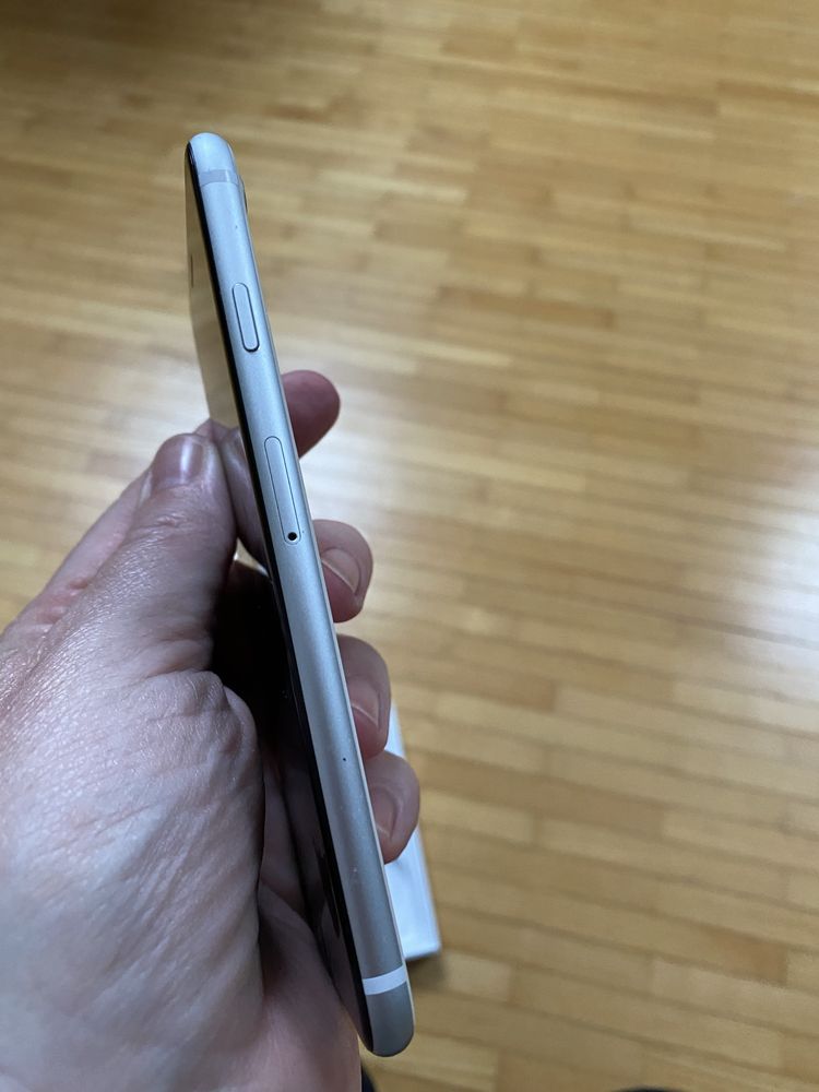 Telefon Iphone SE  2020