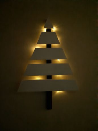 Choinka dekoracyjna drewniana z światełkami
