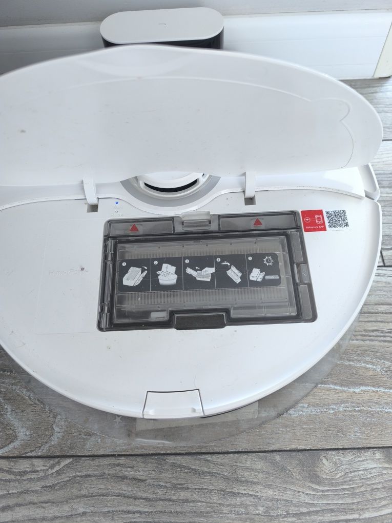 Sprzedam odkurzacz roborock s8