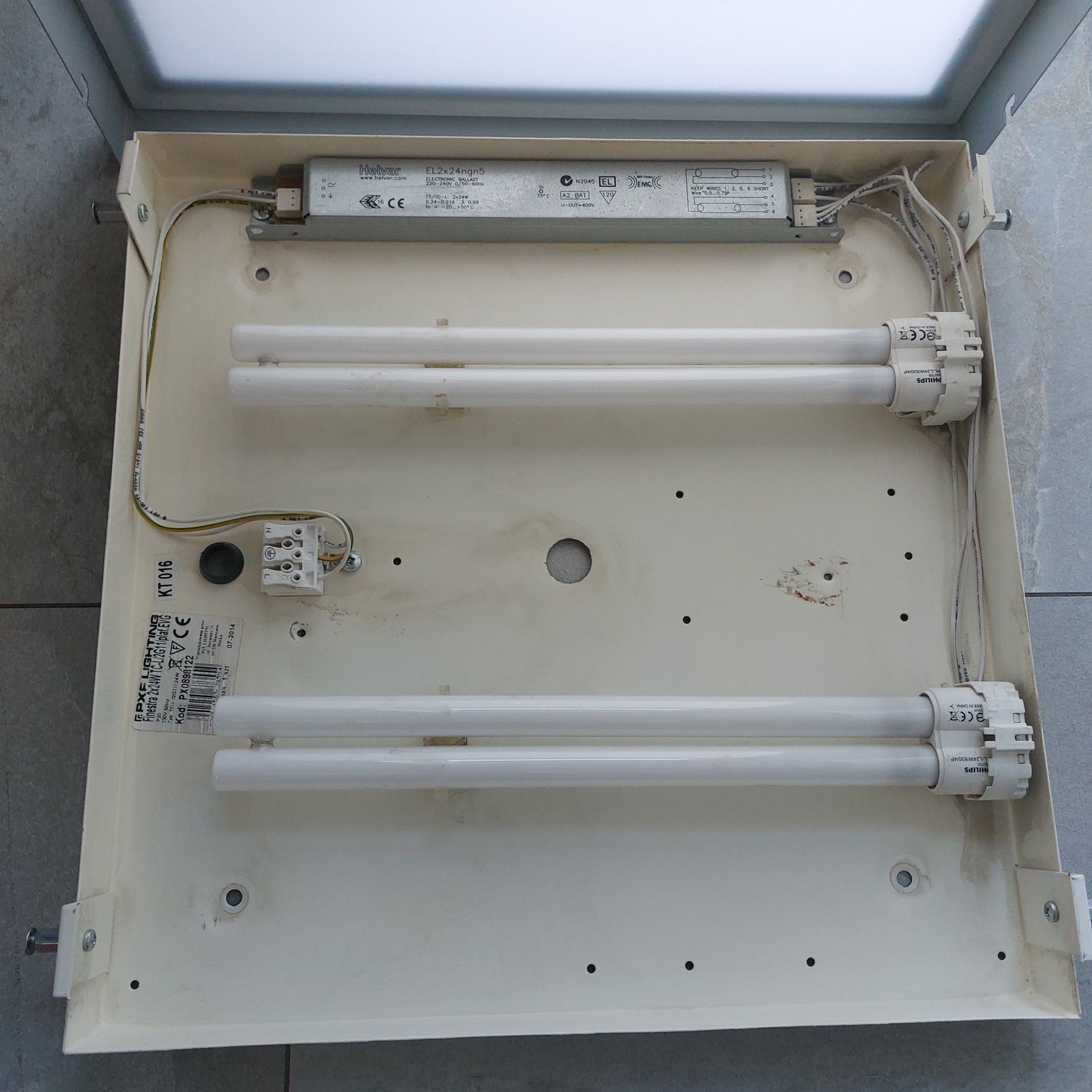 Lampa plafon 40x40