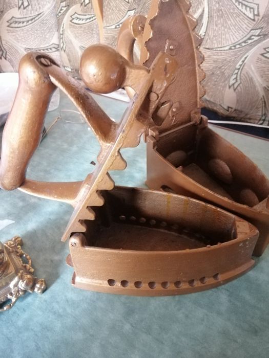 Праска вугільна ретро