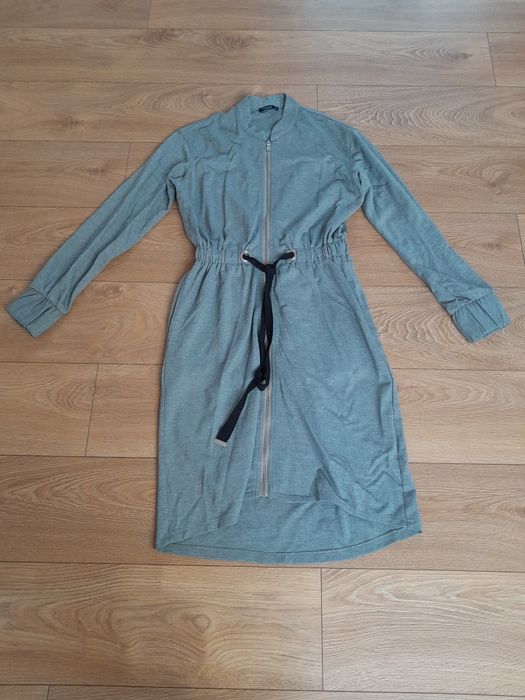 Nowa dresowa sukienka Reserved  - xs/s