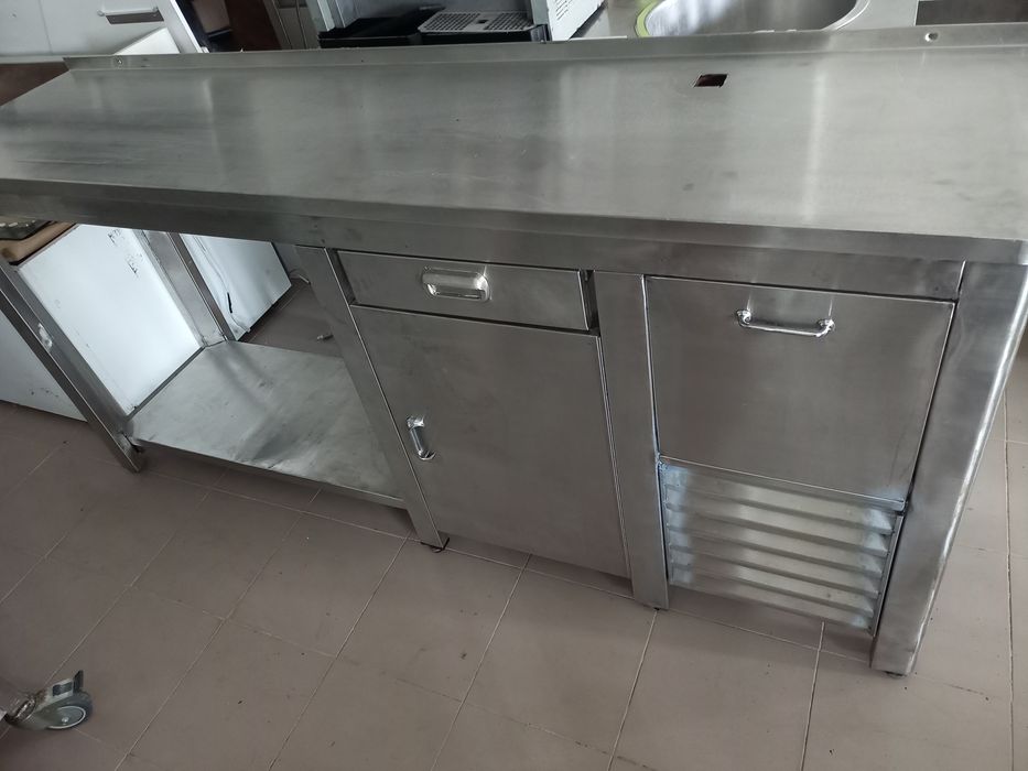 Bancada maquina de café com gaveta