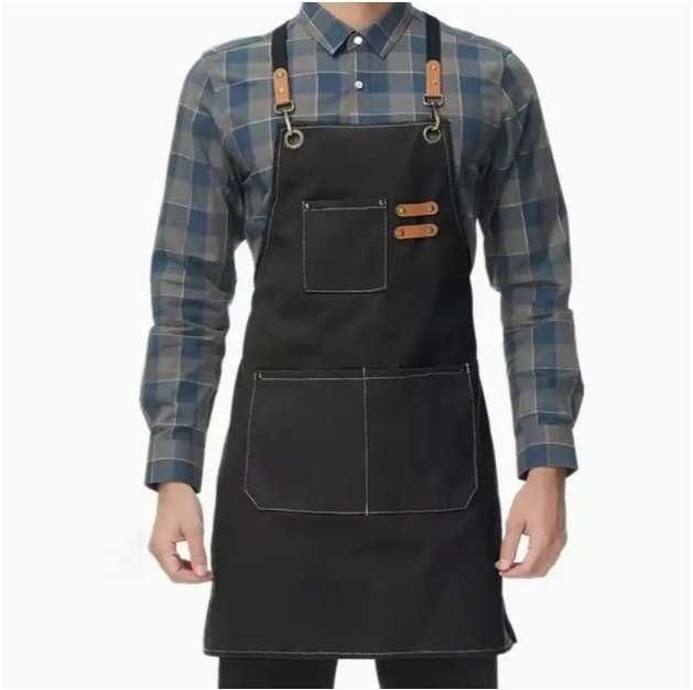 Полотняний фартух з чотирма кишенями.Холщовый фартук с карманами.