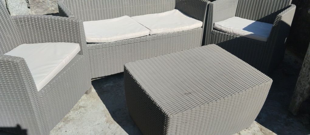 Conjunto sofás de jardim