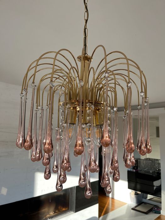 Gratka 2 różowe żyrandole lampy Murano. Waterfall projekt Venini