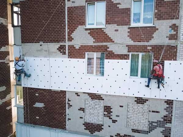 Утепление фасадов МИНЕРАЛЬНОЙ ВАТОЙ, пенопластом в Киеве.