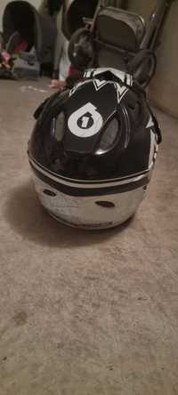 Vendo capacete de downhill / freeride da marca sixsixone.