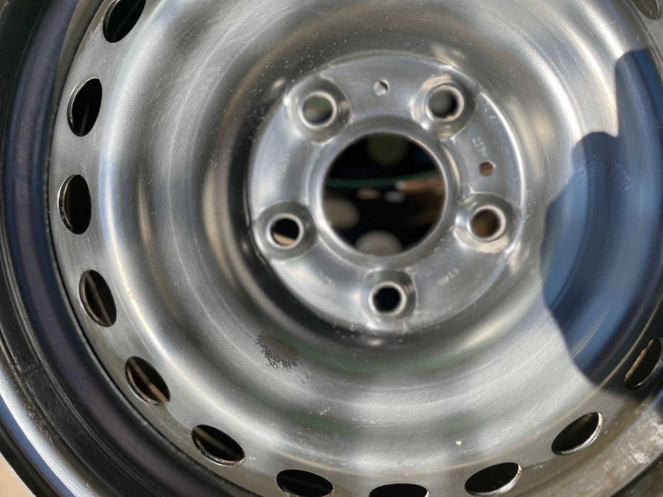 Komplet oryginalnych felg stalowych NISSAN 16"  5X114,3  ET40  6,5J