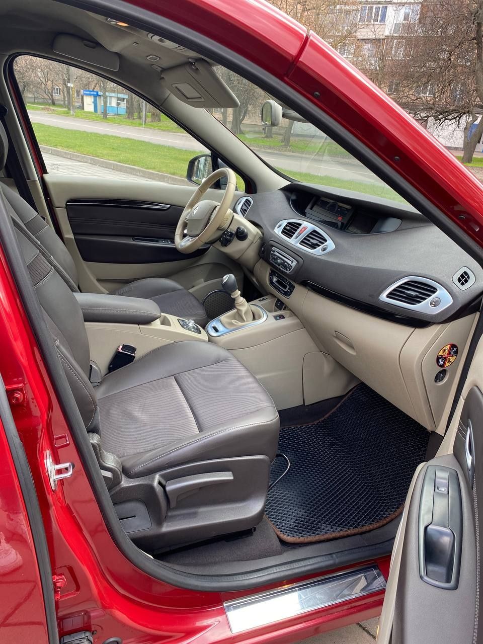 Renault Grand Scenic 3 ( 1.5dci )