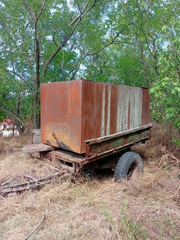 Бак 4 куба на прицепе