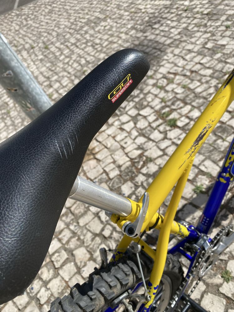 Bicicleta GT - clássica