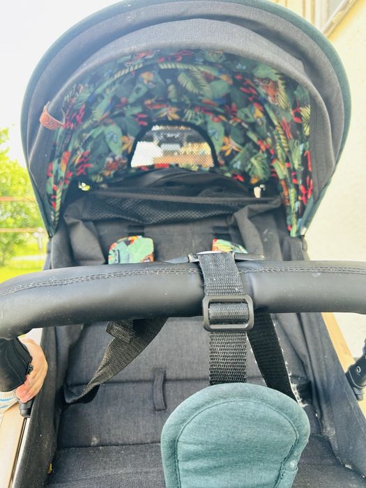 Spacerowka Momi w bardzo dobrym stanie.