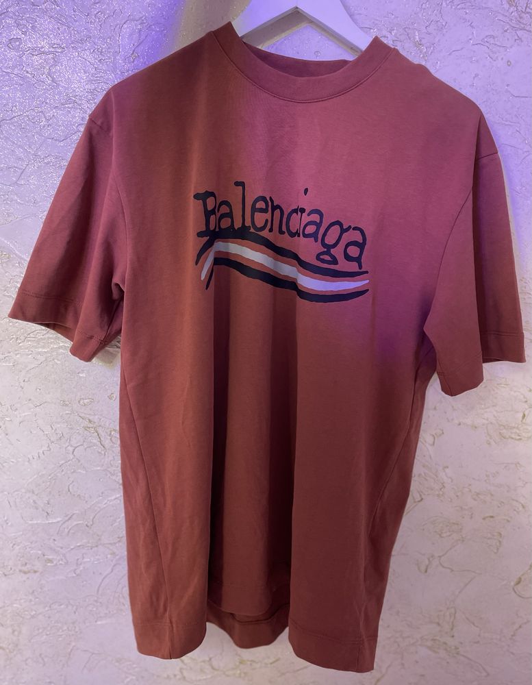 Чоловіча футболка BALENCIAGA Paris. Розмір М.