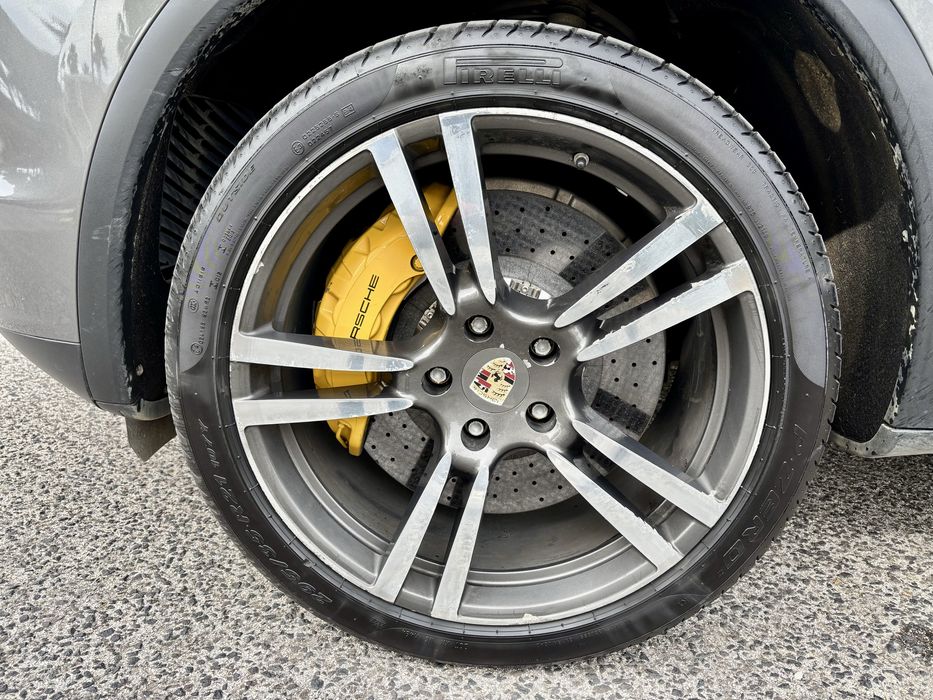 Porsche Cayenne Turbo V8 500cv 1 DONO