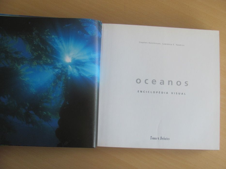 Oceanos de Stephen Hutchinson, Lawrence E. Hawkins