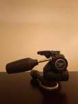 Cabeça marca Manfrotto modelo 804RC2.