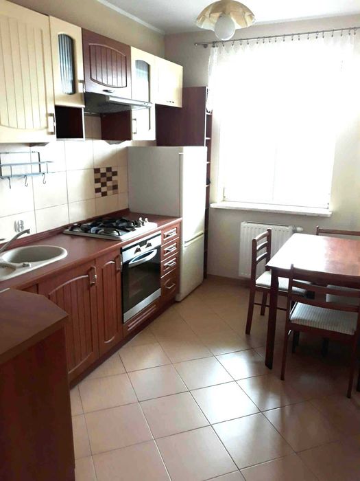 Duża kawalerka z osobną kuchnią ,możliwe  2 pok, loggia, GaleriaPółn,