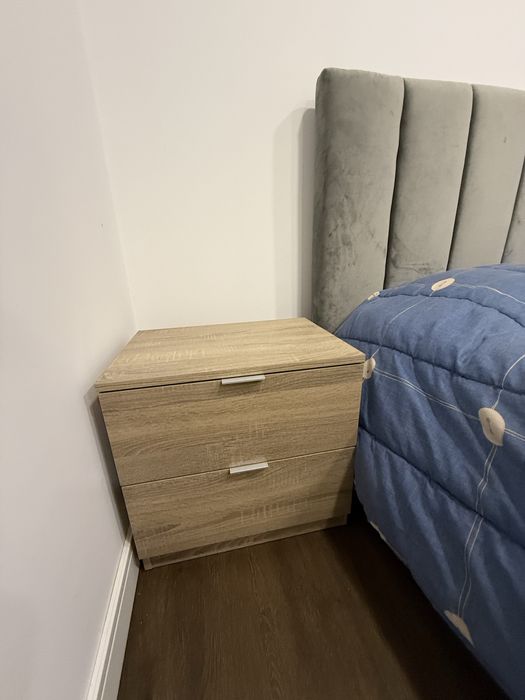 Mesas de cabeceira novas