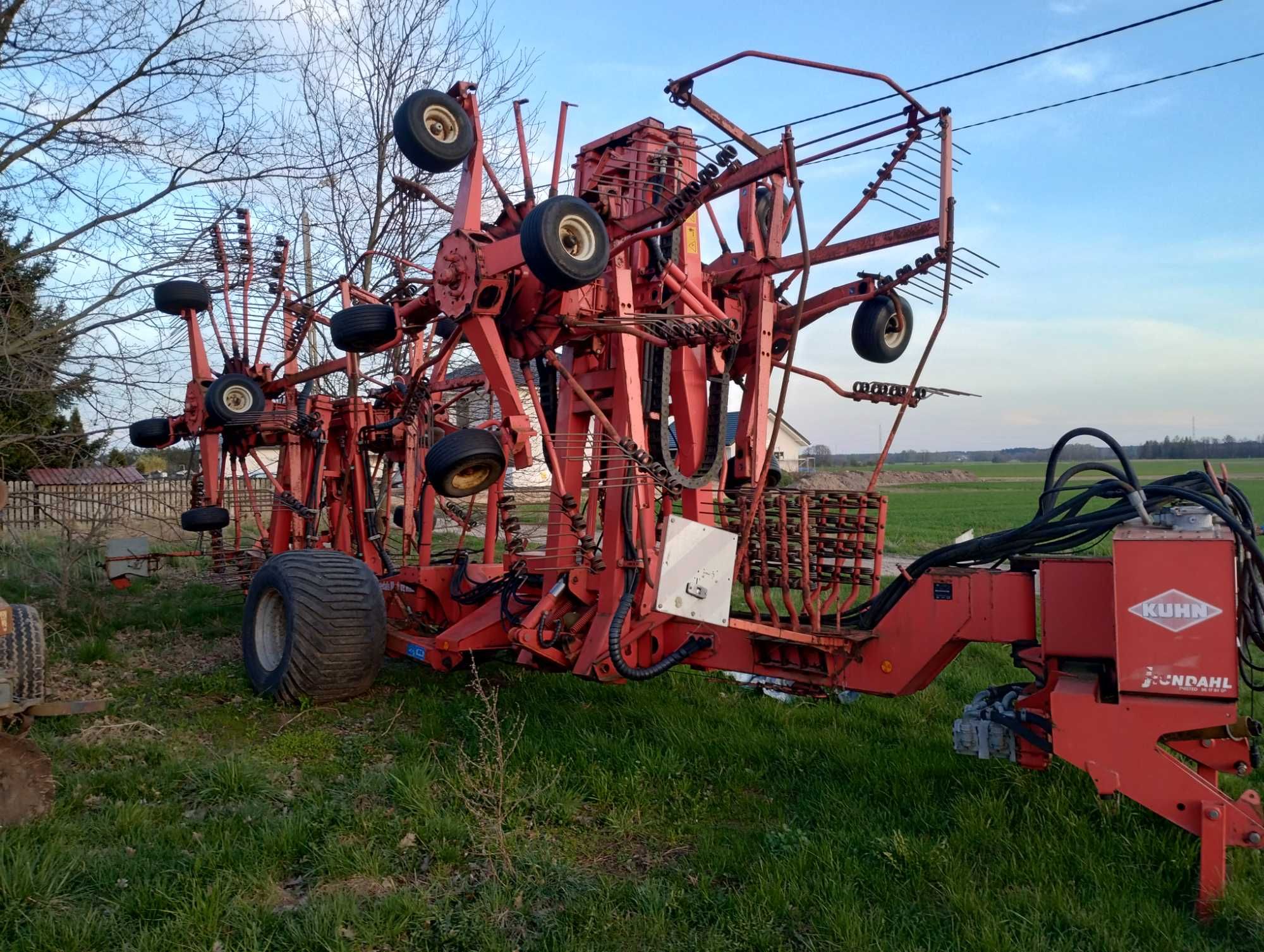 Zgrabiarka  Kuhn GA 15021 4-karuzelowa