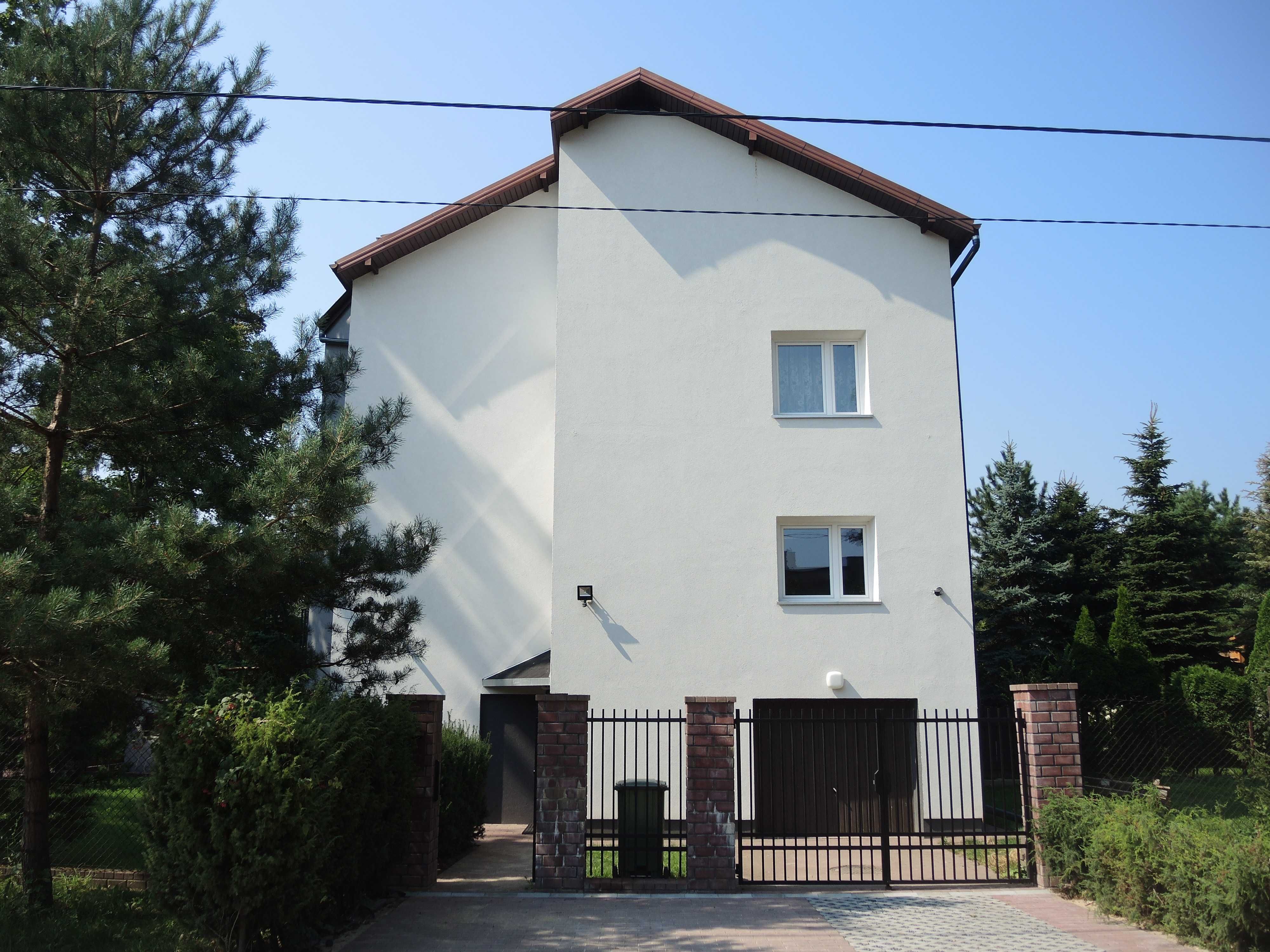 Dom 9 pokoi - 1, 2 i 3 osobowe. Łódź, Bałuty ul. Sasanek