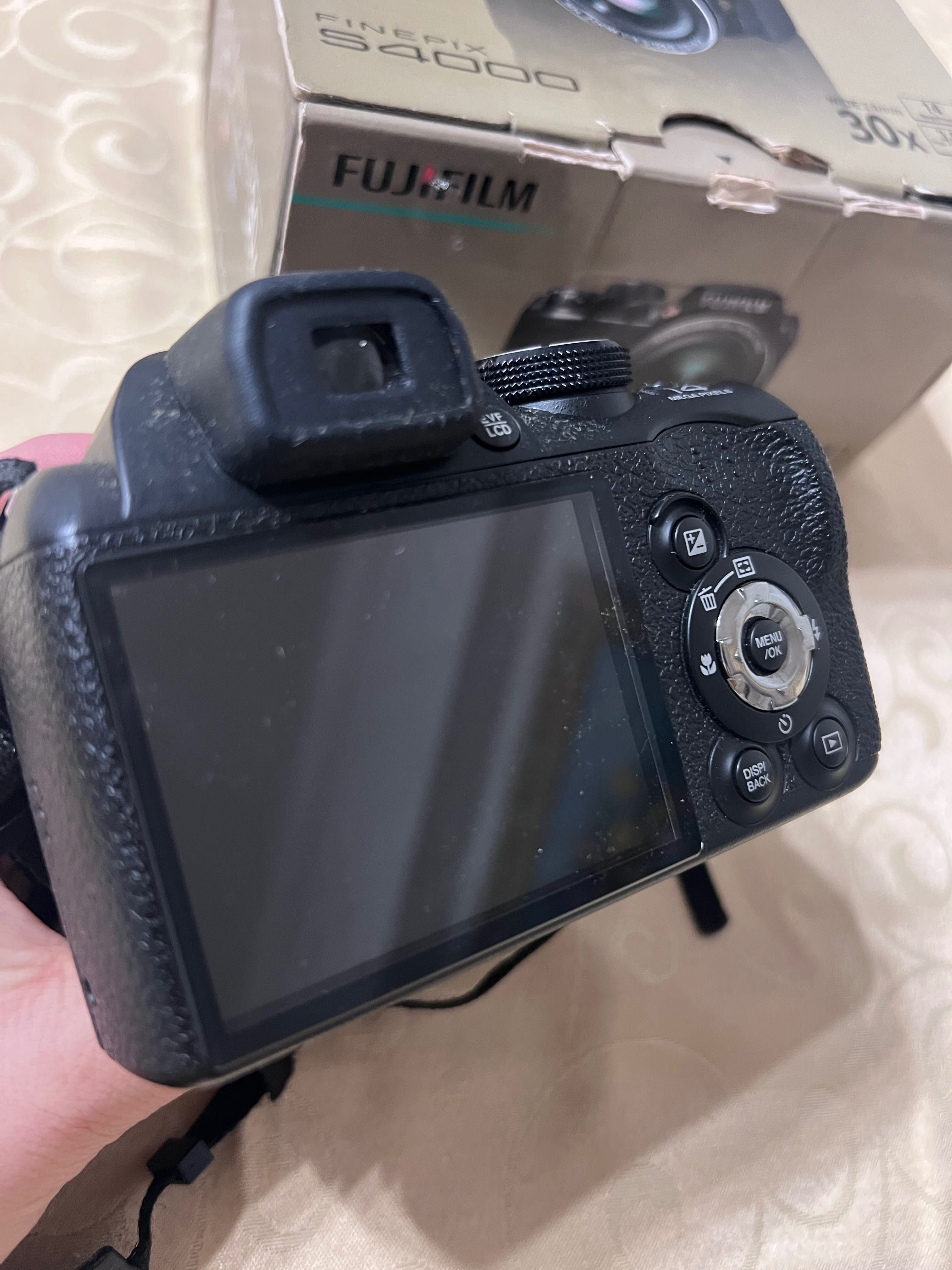 Fujifilm FinePix S4000 – Câmera Digital 14 MP, Zoom 30x, LCD 3.0”