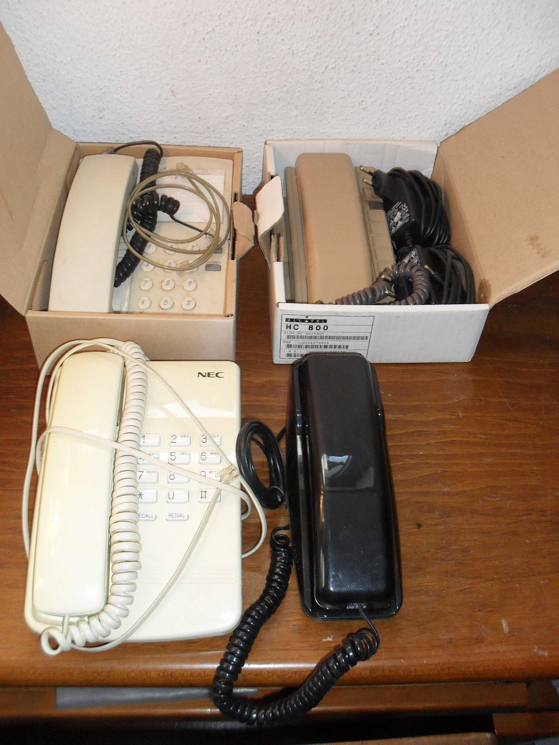 Telefones antigos.