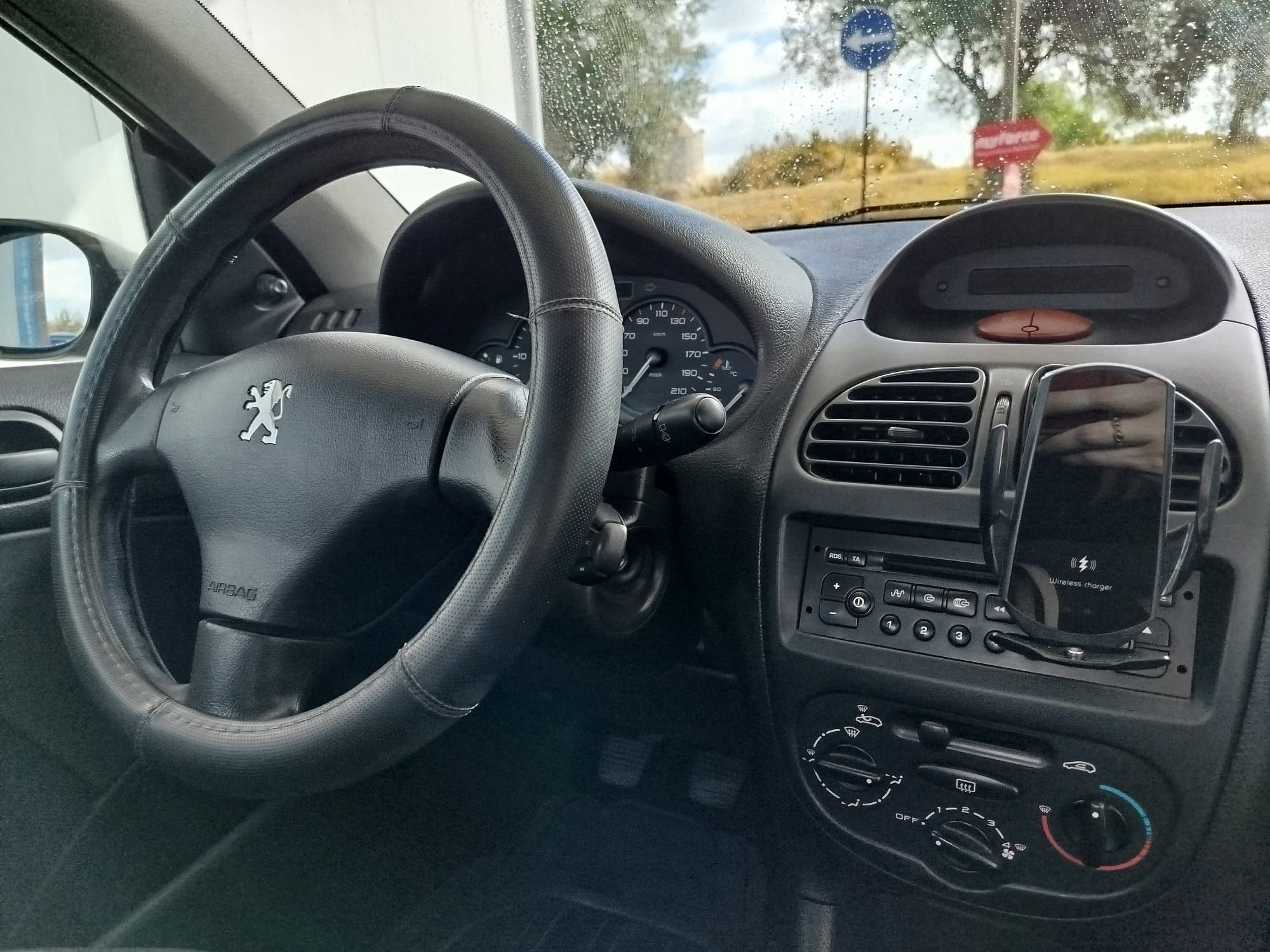Vendo Peugeot 206 HDI comercial