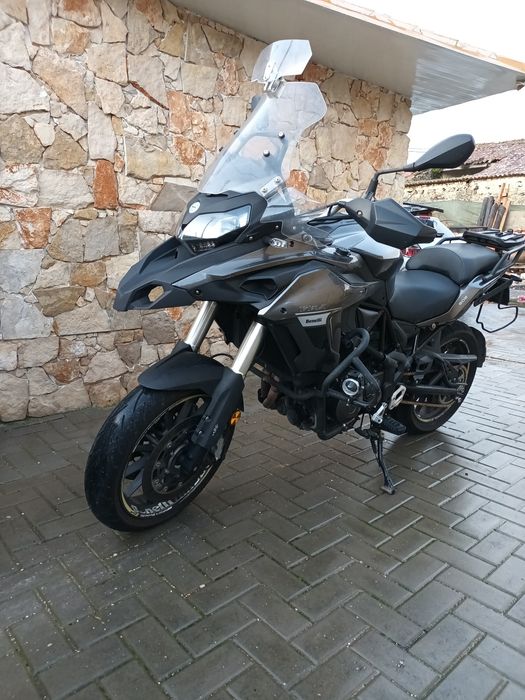 Benelli trk 502 e honda crf250r