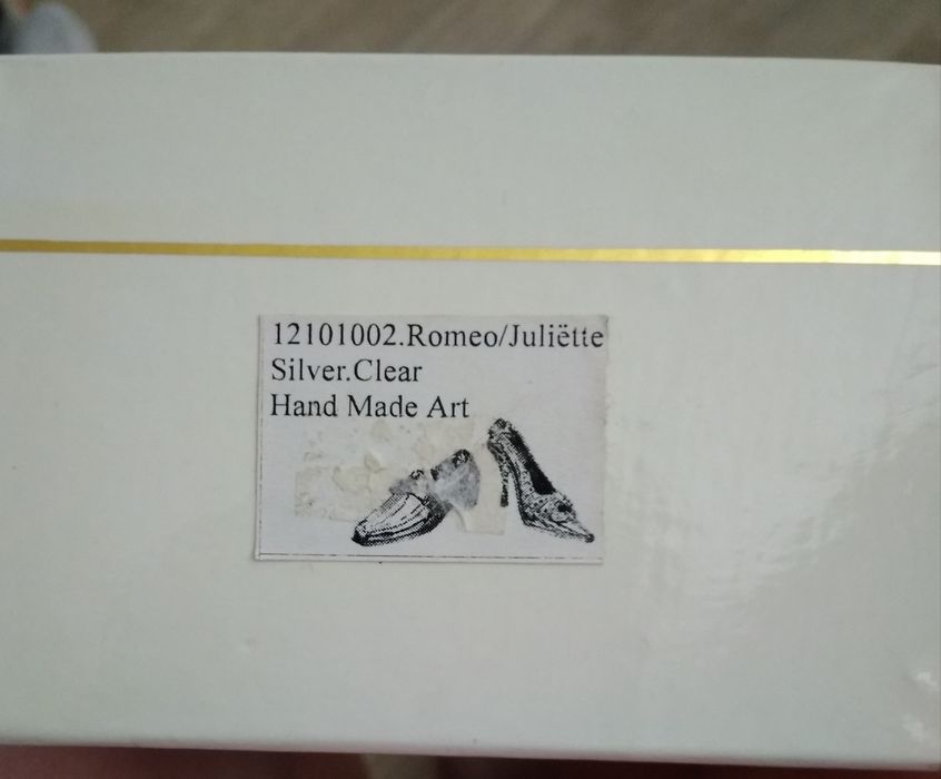 Миниатюрная пара туфелек Romeo /Juliette с кристаллами Сваровски.