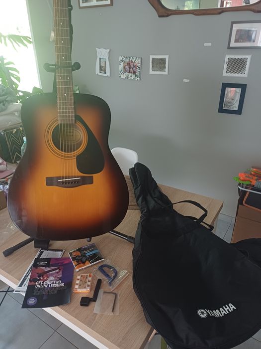 Gitara akustyczna Yamaha F310 II TBS zestaw