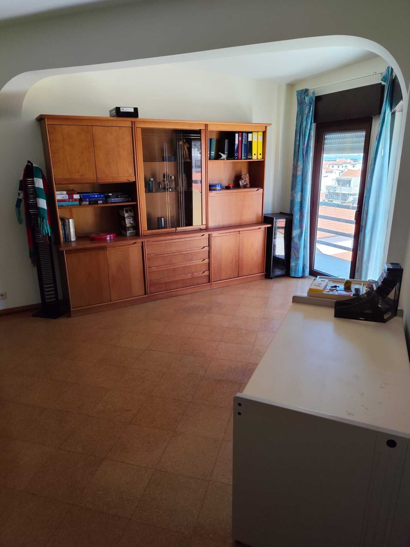 Móvel de Sala com Vitrine