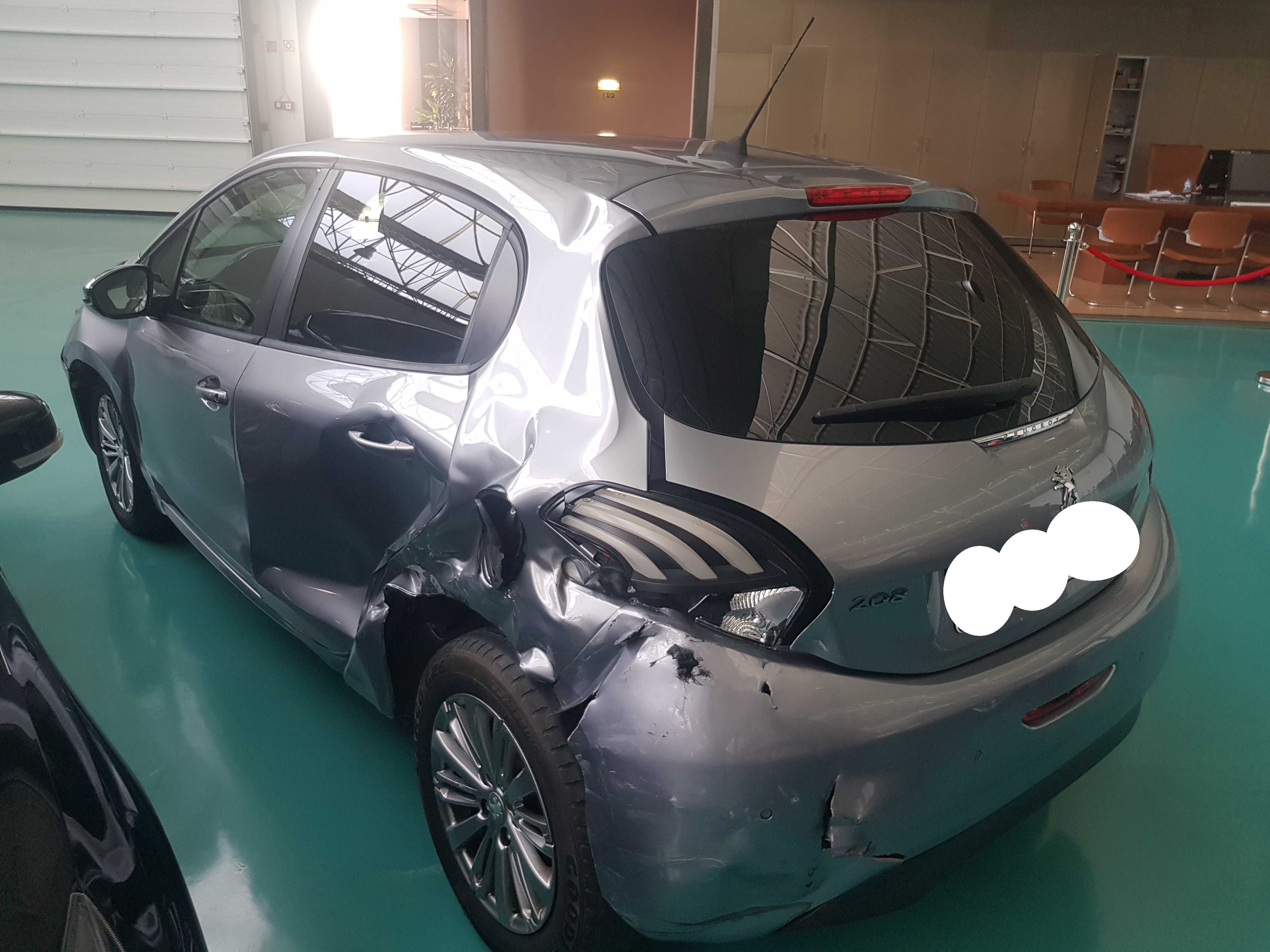 Peugeot 208 1.2 PureTech Signature