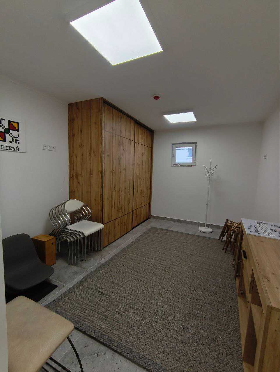 Оренда комерційного приміщення 98 м.кв. 800$