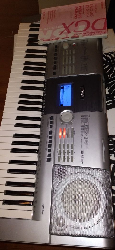 Keyboard Yamaha PSR- 295