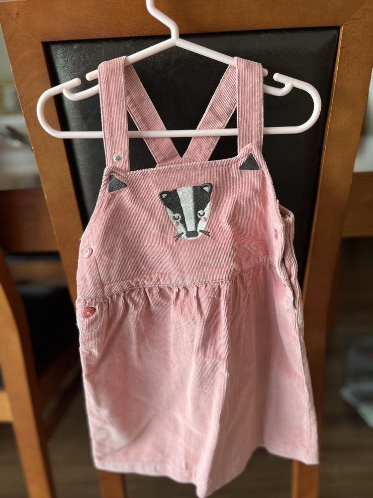 Vendo vestidos menina