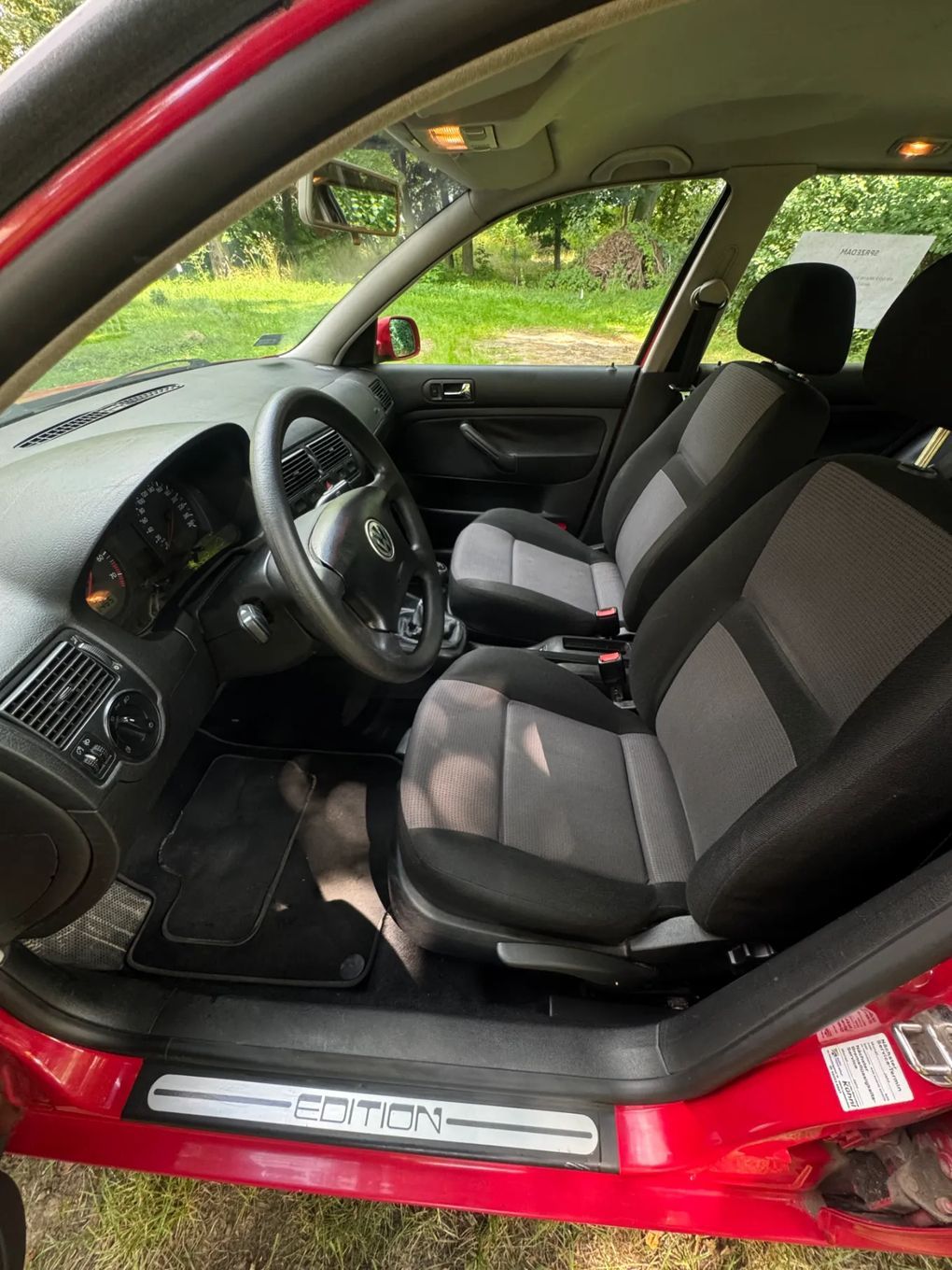 Volkswagen Golf VW Golf 4 edition 1.6-16V benzyna rok 2001