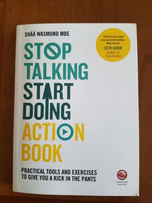 Livro " Stop Talking, Start Doing Action Book"