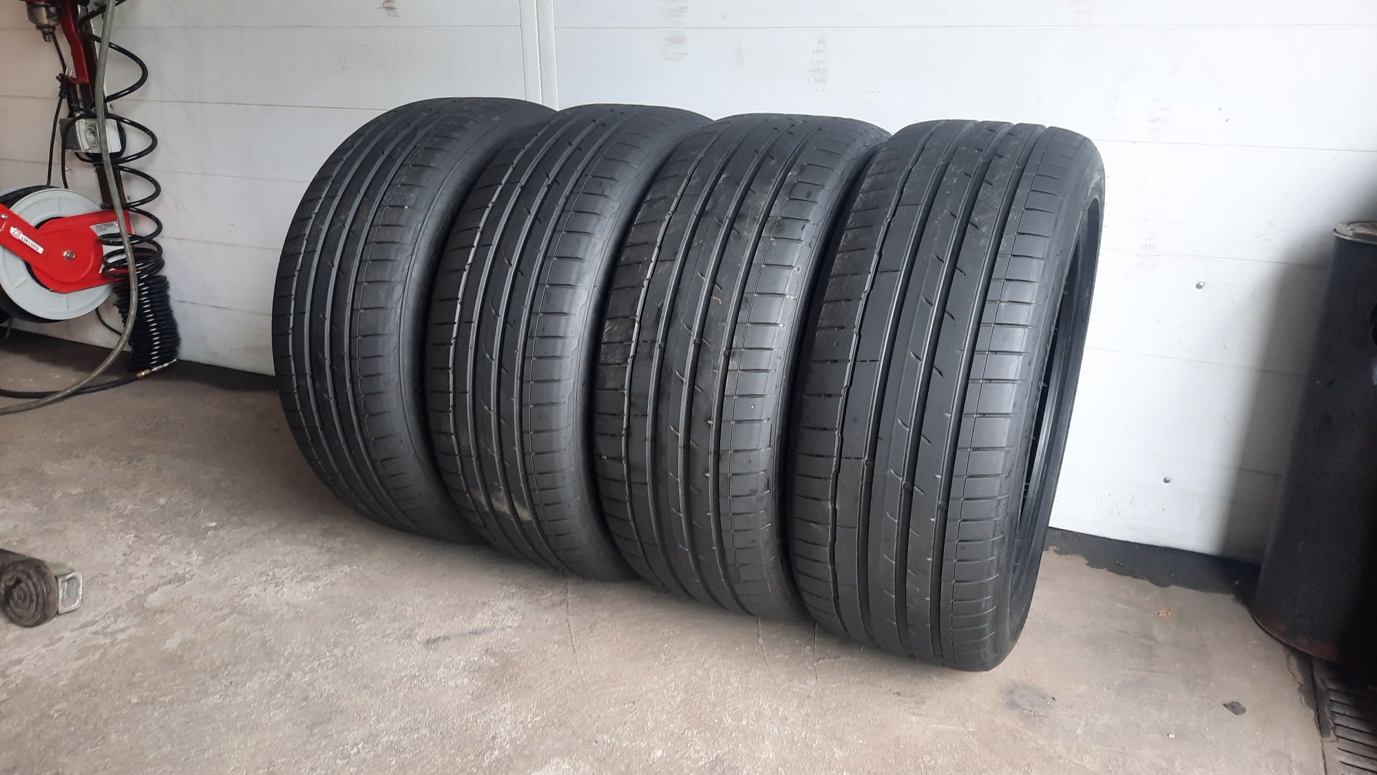 Hankook 2x 255/45 R20 2x 235/50 R20 EV Electric