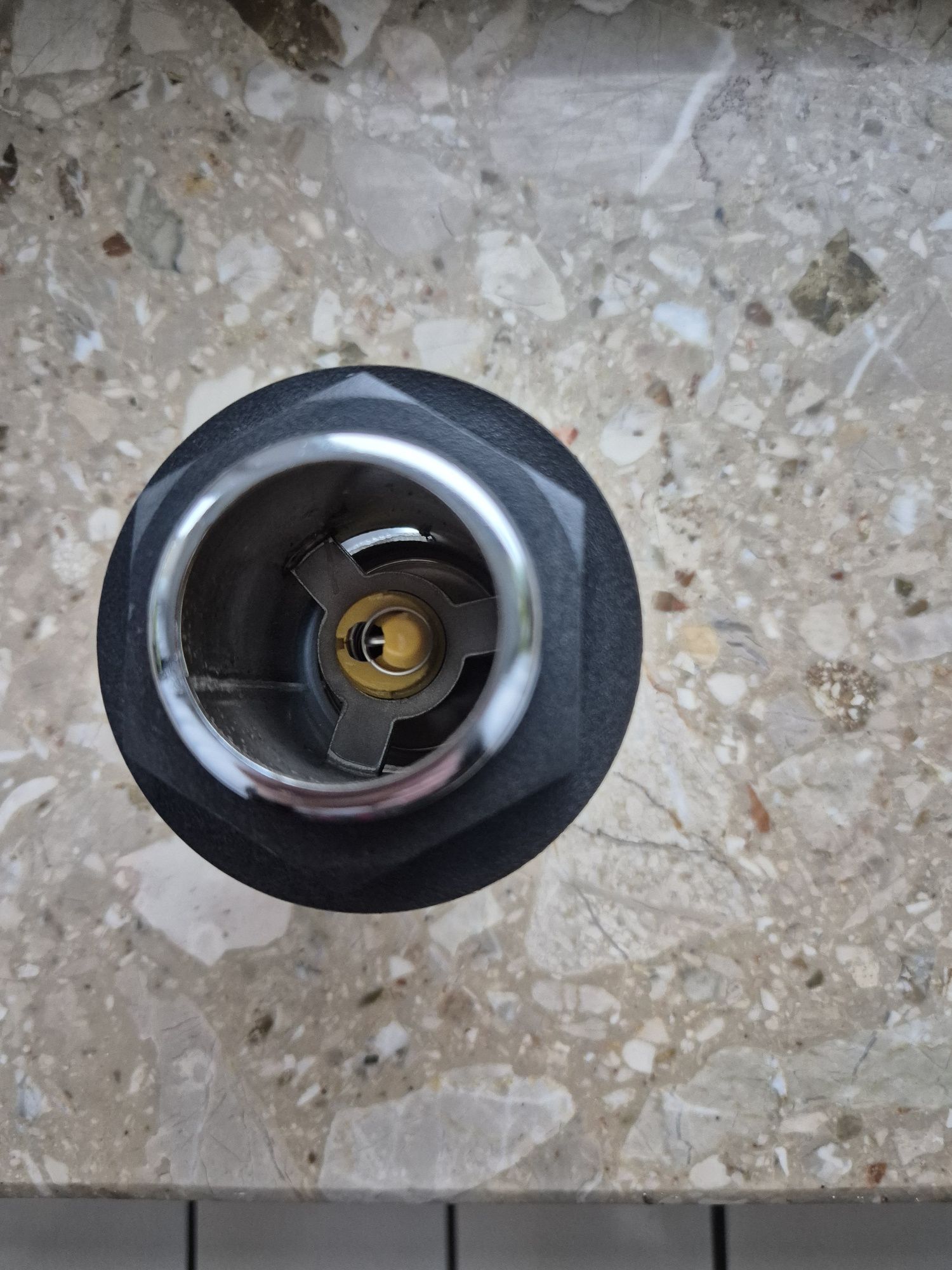 Korek do umywalki klik klak chrom z przelewem